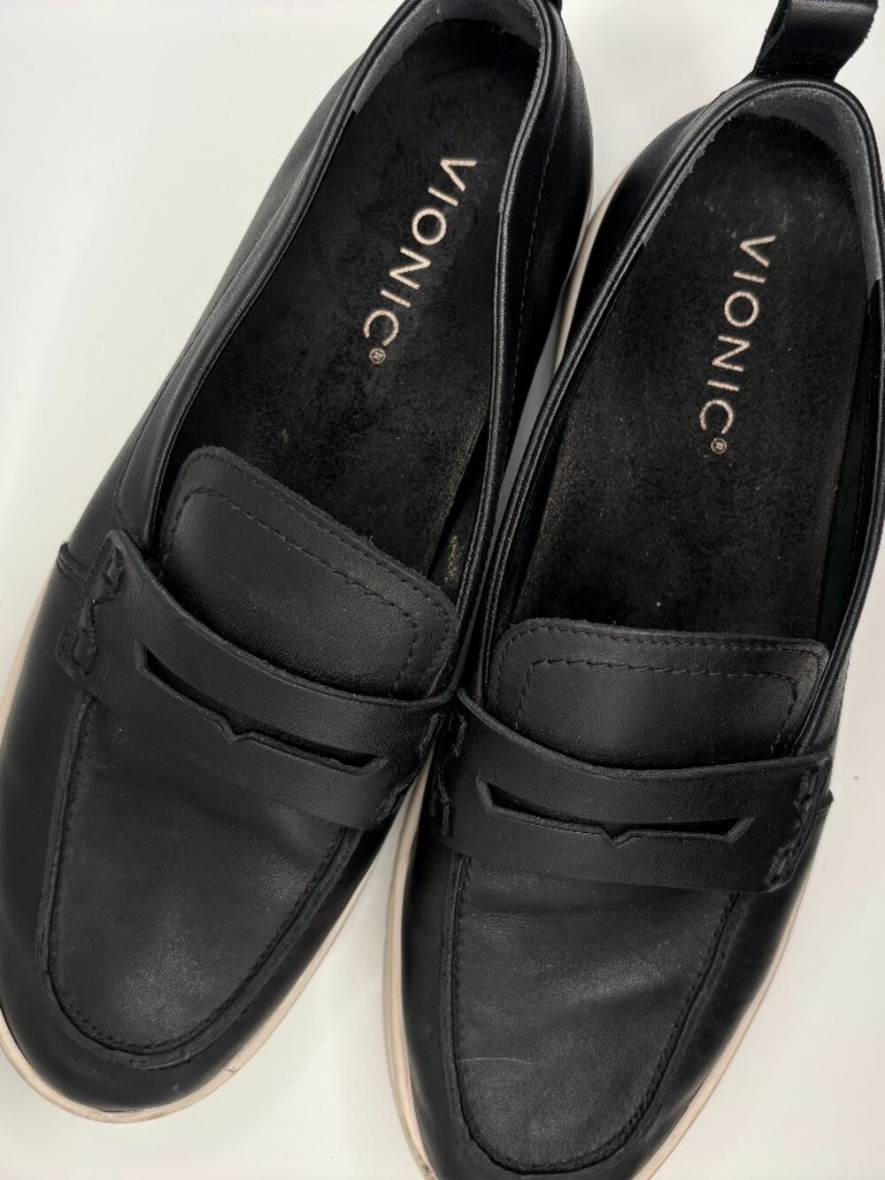 Vionic Uptown Loafer Women 7 Black Leather White Sole Orthotic Slip On